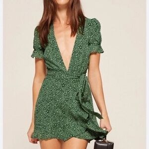 The Reformation Green Floral Wrap Puff Sleeve Mini Sun Dress XS FLATTERING!